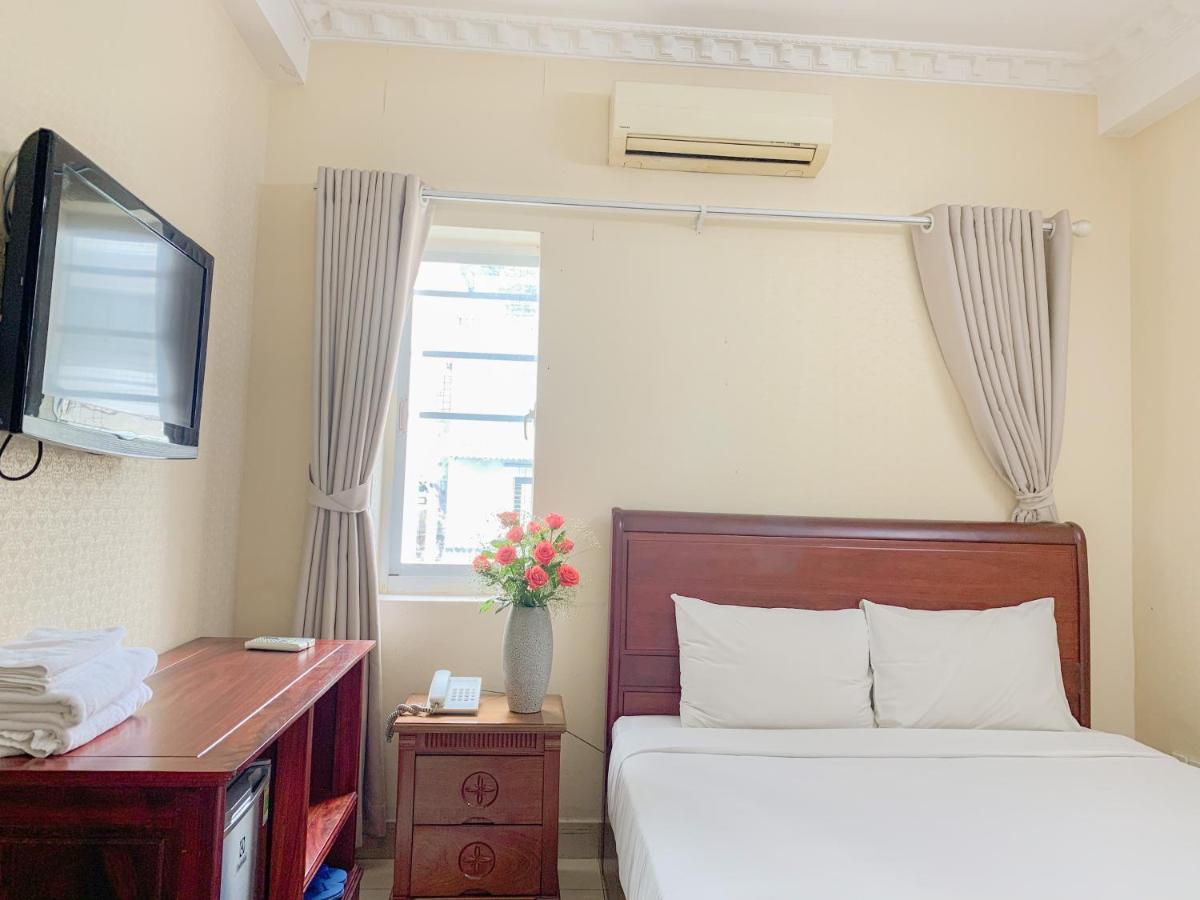 Red Sun Airport Saigon Hotel Ho Chi Minh City Exterior photo