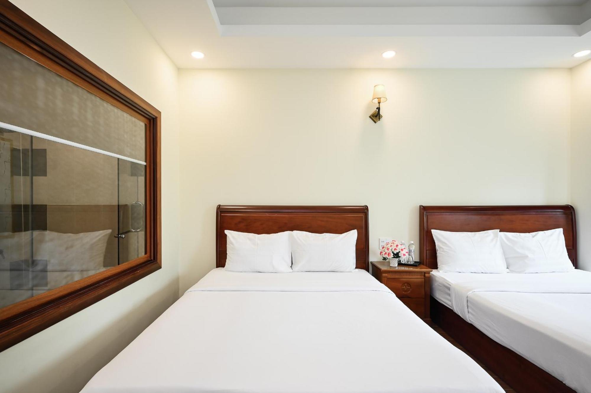 Red Sun Airport Saigon Hotel Ho Chi Minh City Exterior photo