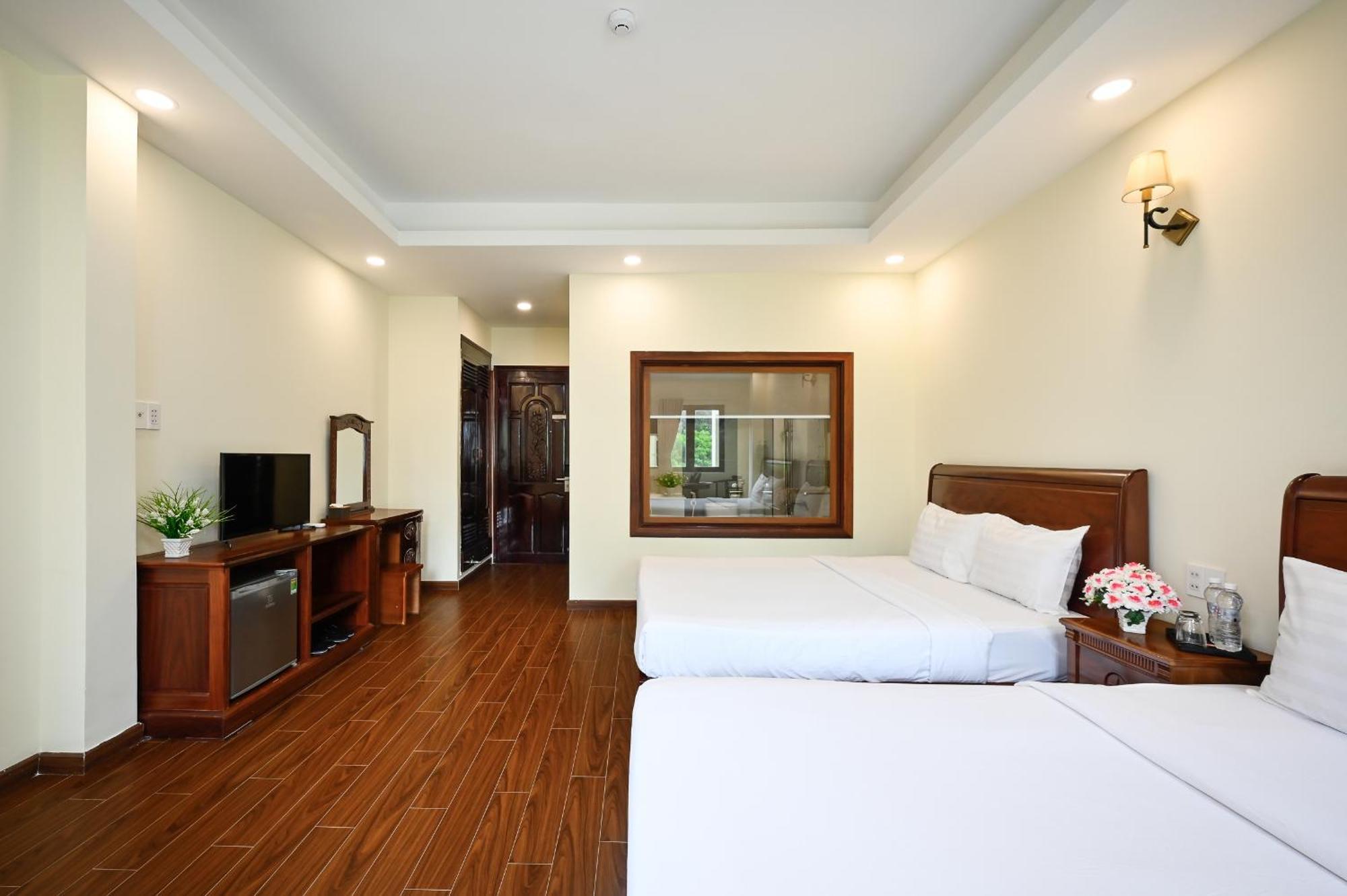 Red Sun Airport Saigon Hotel Ho Chi Minh City Exterior photo