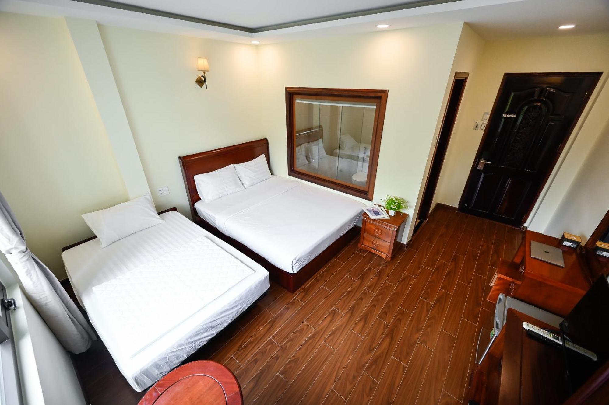 Red Sun Airport Saigon Hotel Ho Chi Minh City Exterior photo