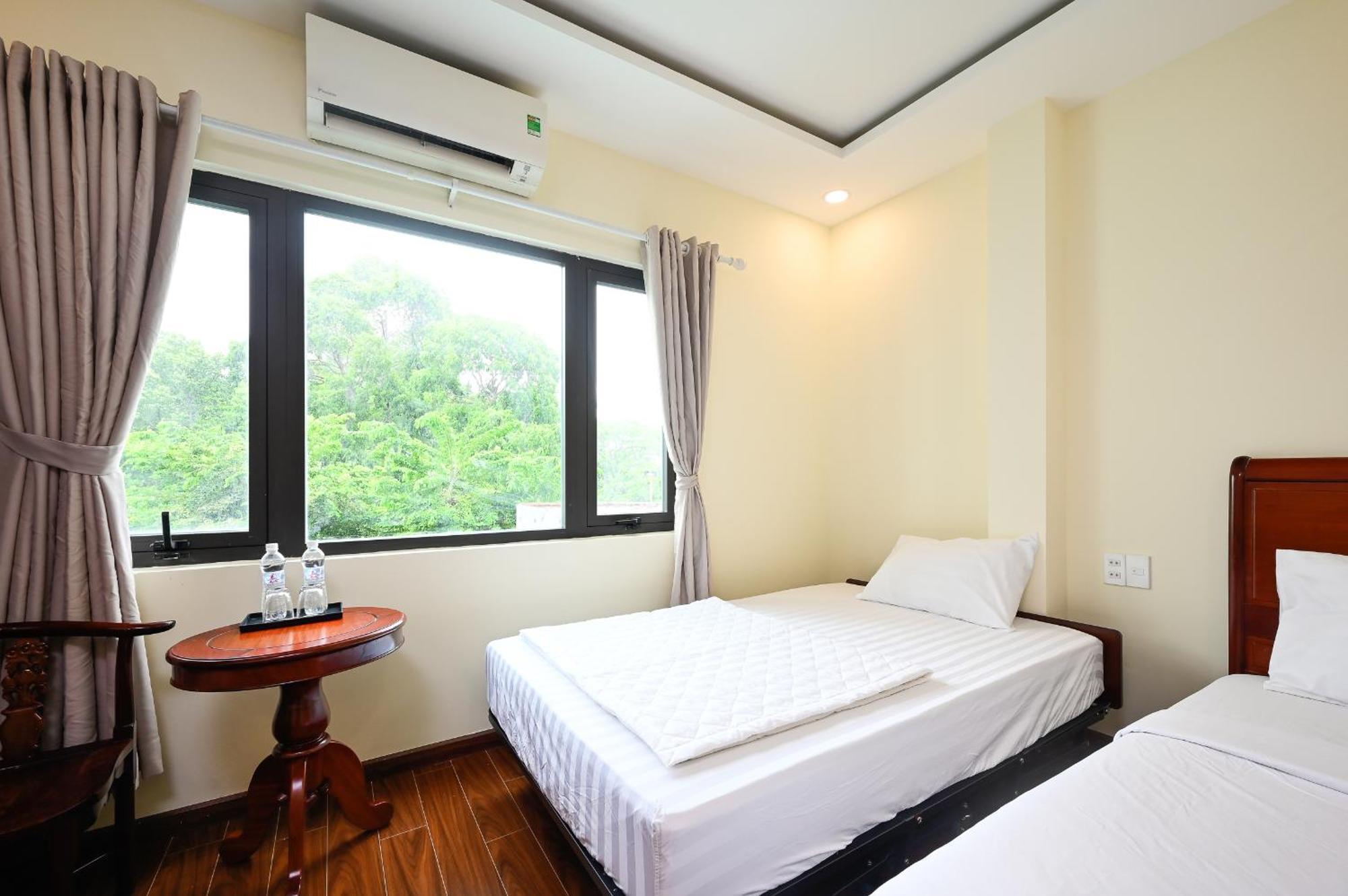 Red Sun Airport Saigon Hotel Ho Chi Minh City Exterior photo